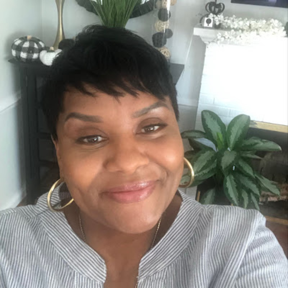 Meet your Posher, Monica